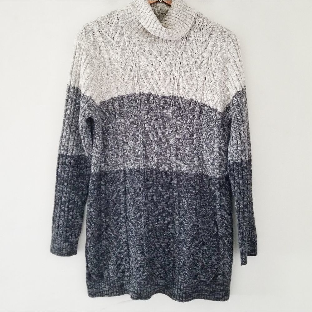 Jeanne Pierre turtleneck oversized comfy